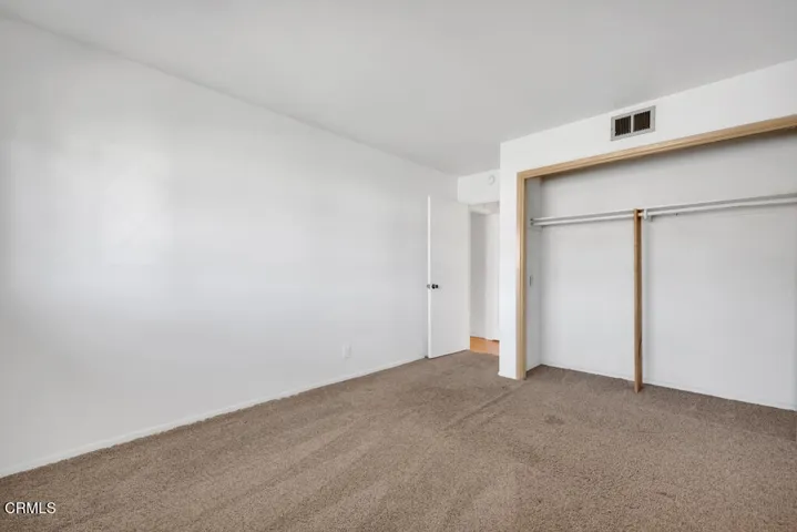 1882 Rowland Ave- HsHProd-29