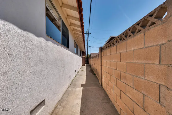 1882 Rowland Ave- HsHProd-45