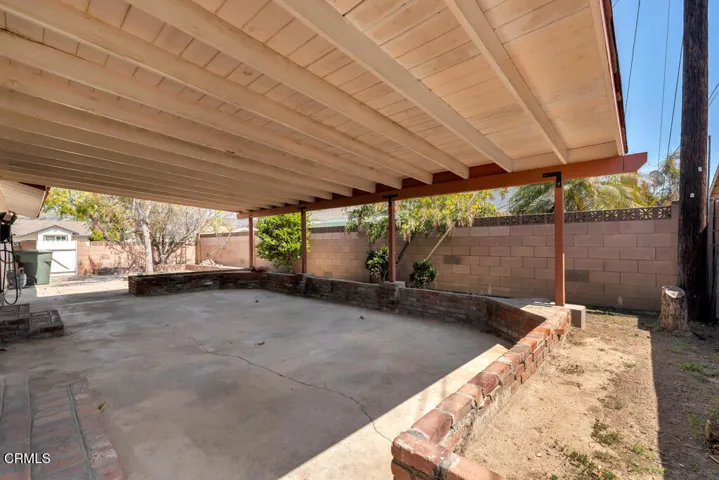 1882 Rowland Ave- HsHProd-40