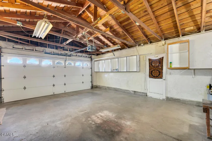 1882 Rowland Ave- HsHProd-48
