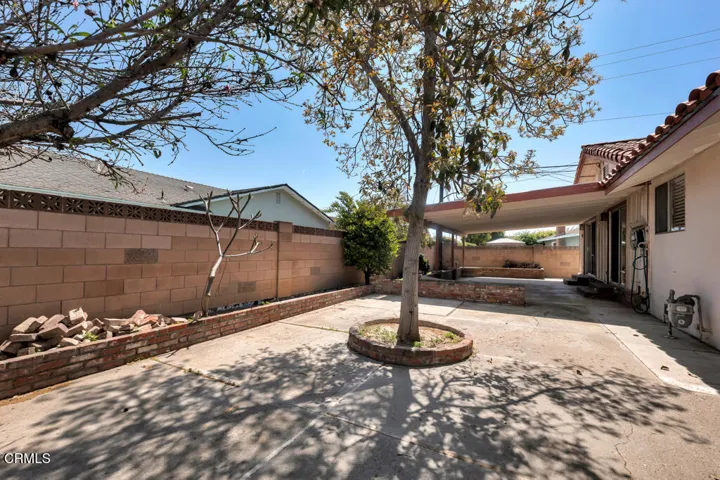 1882 Rowland Ave- HsHProd-43