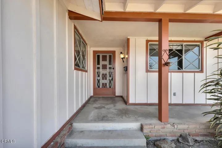 1882 Rowland Ave- HsHProd-49