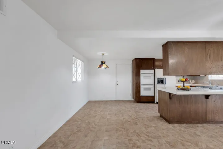 1882 Rowland Ave- HsHProd-18