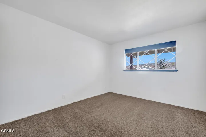 1882 Rowland Ave- HsHProd-28