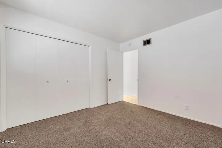 1882 Rowland Ave- HsHProd-31