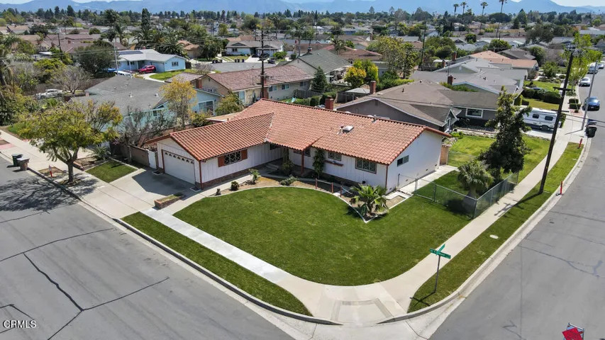 1882 Rowland Ave- HsHProd-4