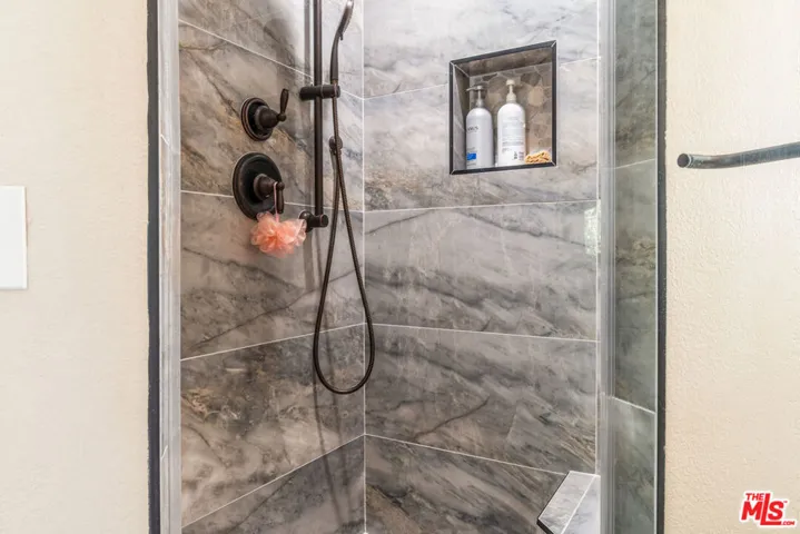 39570 Calle Anita, Temecula, California 92592