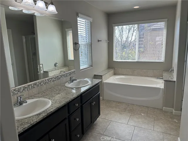 3577 Generosity Way, Clovis, California 93619