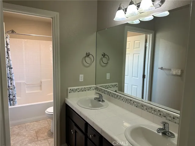 3577 Generosity Way, Clovis, California 93619