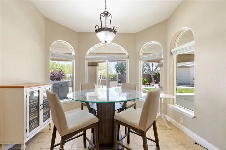 9269 Daisy Road, Oak Hills, California 92344
