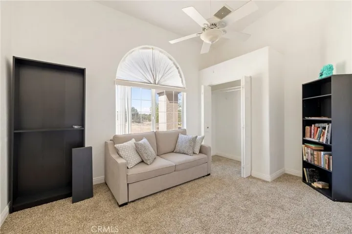 9269 Daisy Road, Oak Hills, California 92344