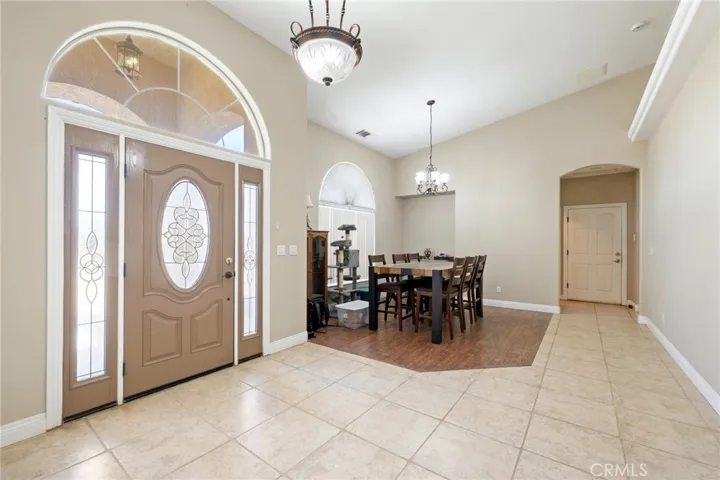 9269 Daisy Road, Oak Hills, California 92344