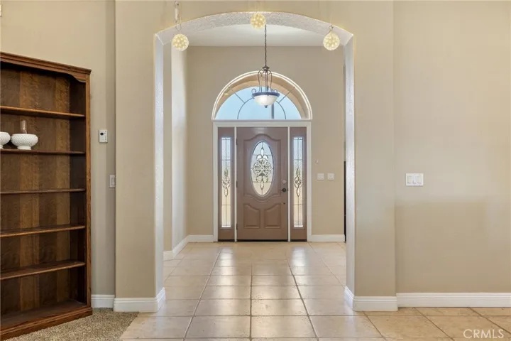 9269 Daisy Road, Oak Hills, California 92344