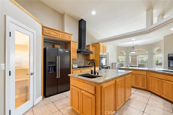 9269 Daisy Road, Oak Hills, California 92344