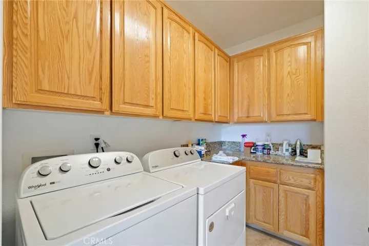 9269 Daisy Road, Oak Hills, California 92344