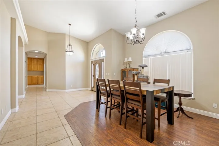 9269 Daisy Road, Oak Hills, California 92344