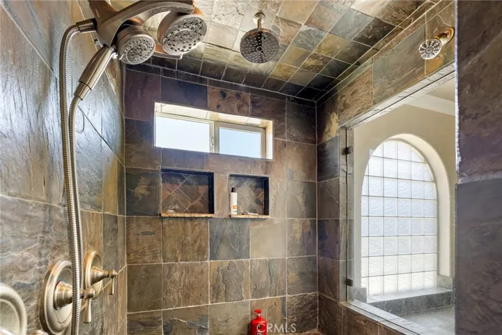 9269 Daisy Road, Oak Hills, California 92344