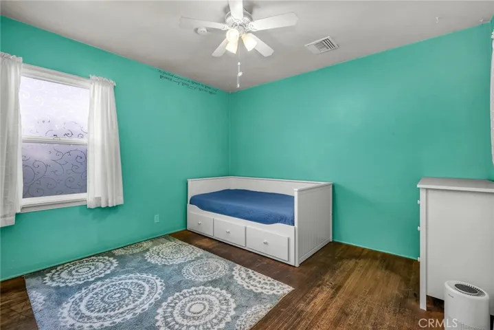 5818 Troost Avenue, North Hollywood, California 91601