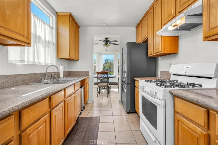 5818 Troost Avenue, North Hollywood, California 91601