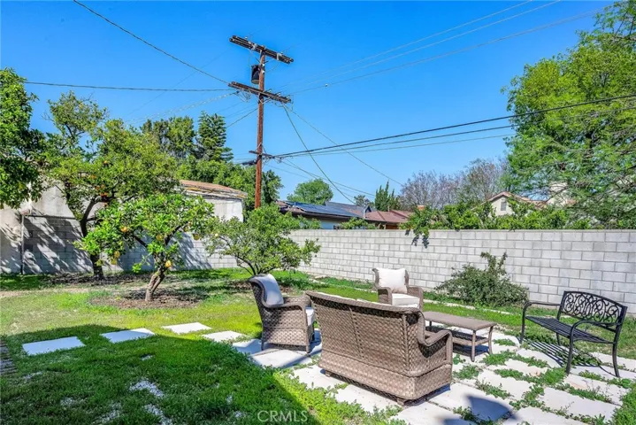5818 Troost Avenue, North Hollywood, California 91601