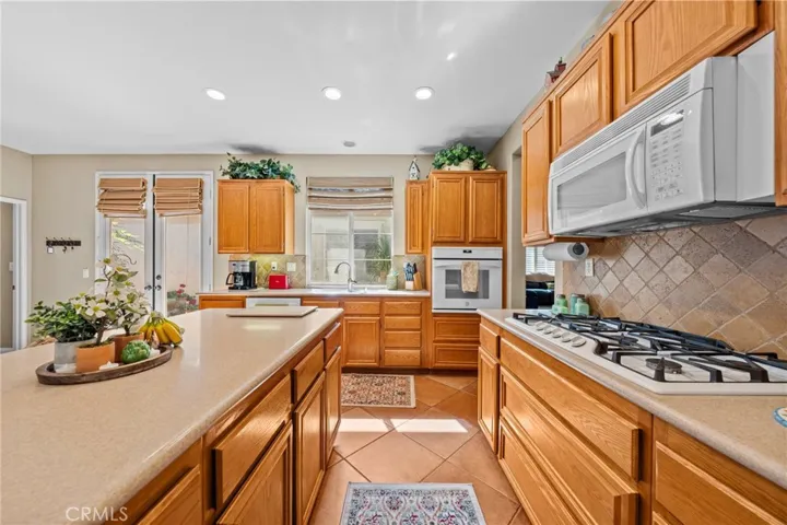 35436 Daffodil Circle, Winchester, California 92596