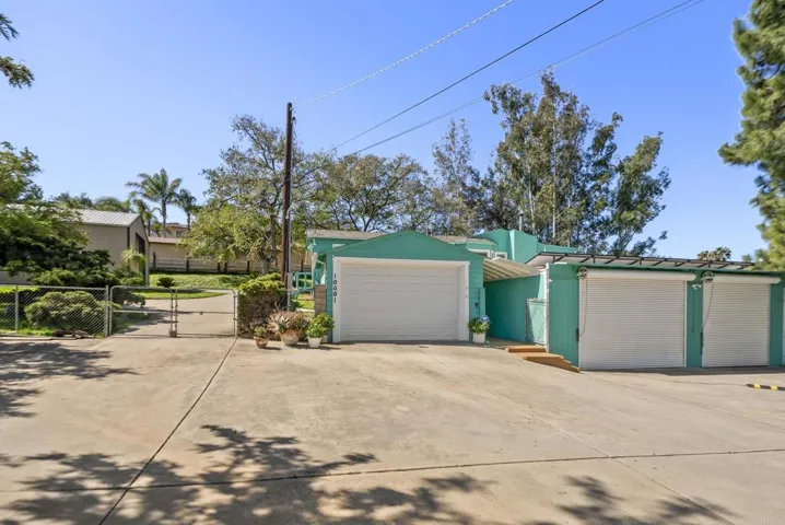 10601 Vista Camino, Lakeside, California 92040