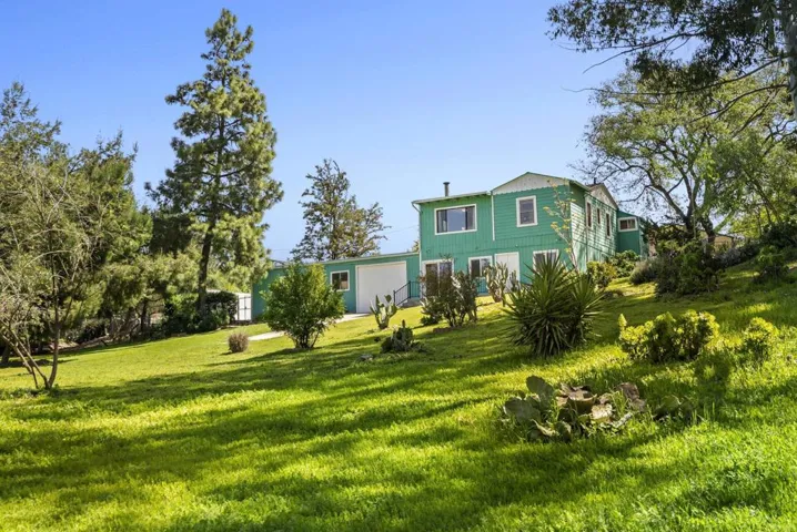 10601 Vista Camino, Lakeside, California 92040
