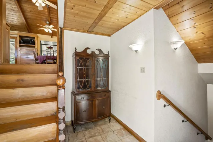 10601 Vista Camino, Lakeside, California 92040