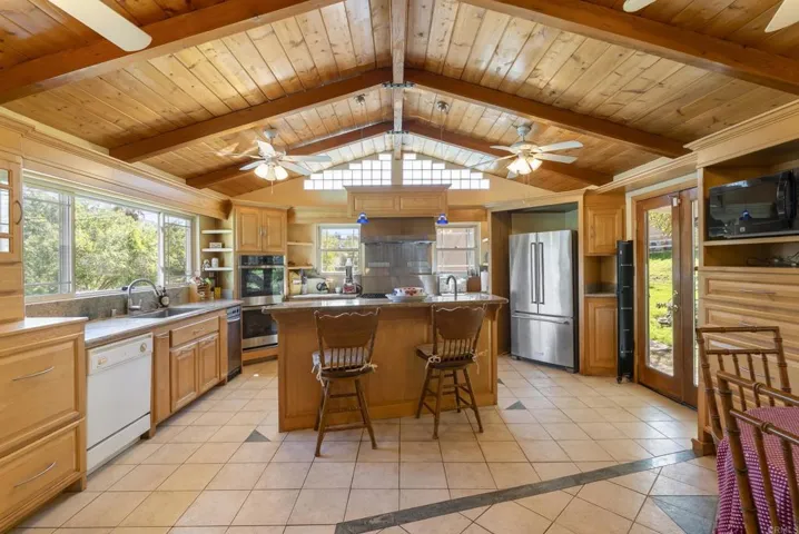 10601 Vista Camino, Lakeside, California 92040