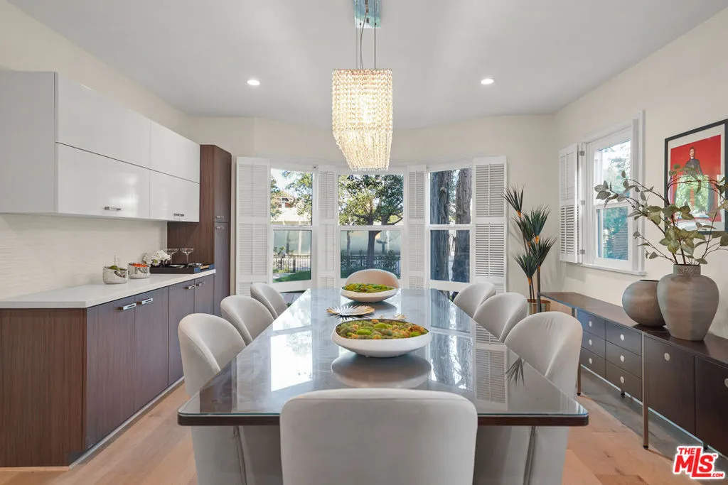 665 S Mccadden Place, Los Angeles, California 90005 home-pic-6