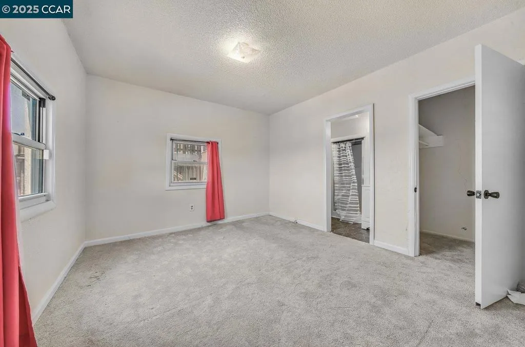 9305 Burr St, Oakland, California 94605 home-pic-32