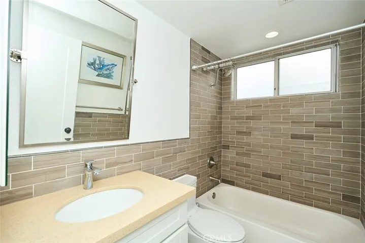 26 Spinnaker, Irvine, California 92614