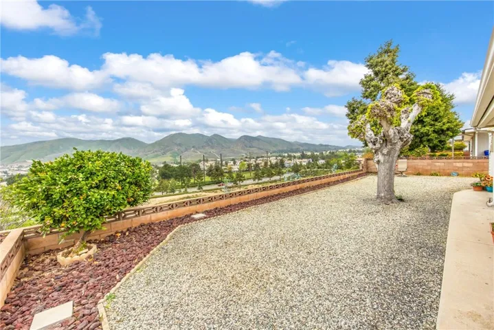 11934 Peach Tree Road, Yucaipa, California 92399