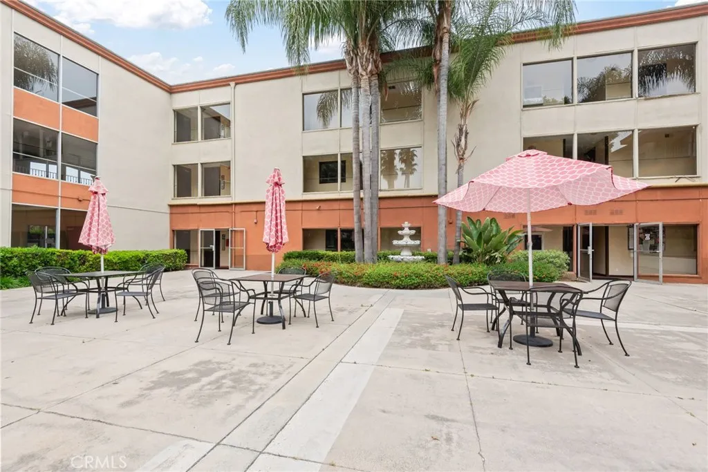 400 N Acacia Avenue B12, Fullerton, California 92831 home-pic-19