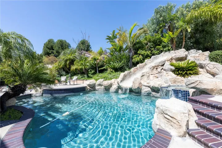 28155 Meadow Land Drive, Yorba Linda, California 92887