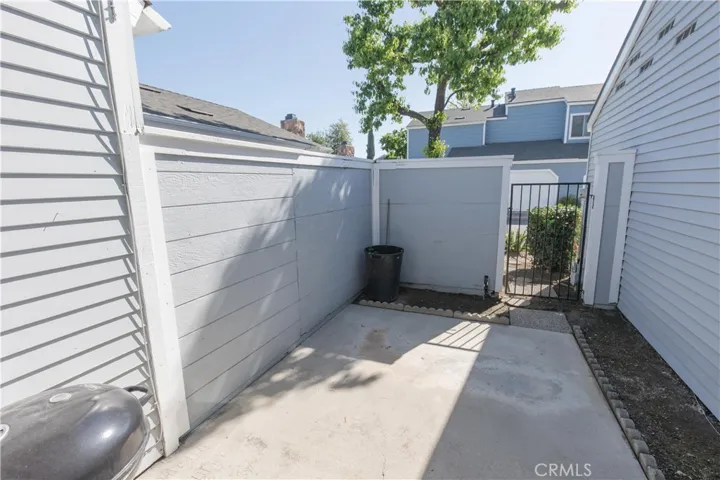 1472 Mayflower Way, Clovis, California 93612