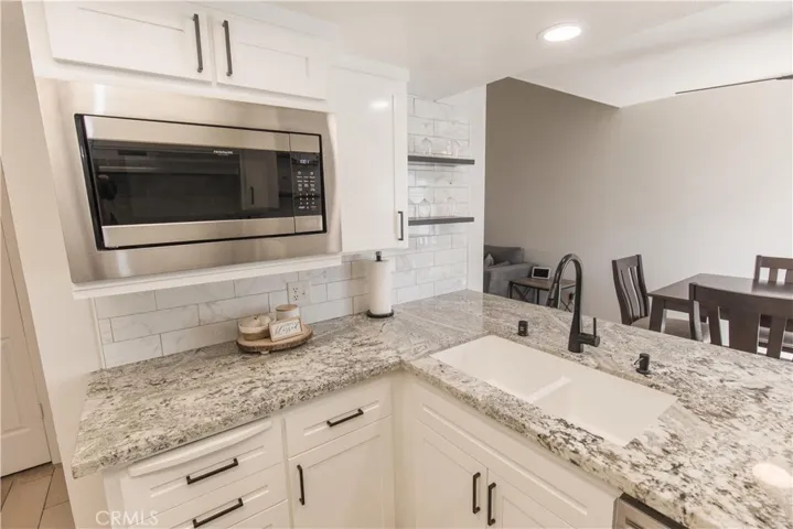 1472 Mayflower Way, Clovis, California 93612