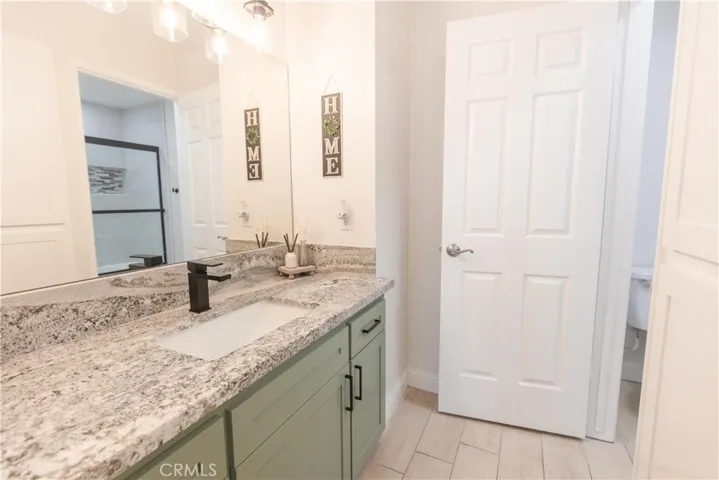 1472 Mayflower Way, Clovis, California 93612