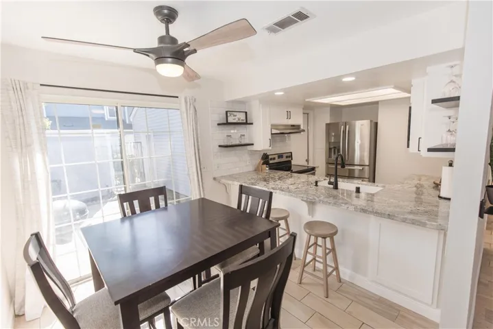 1472 Mayflower Way, Clovis, California 93612