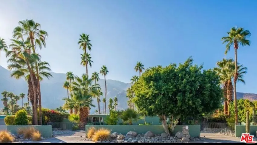 817 N Via Monte Vista, Palm Springs, California 92262
