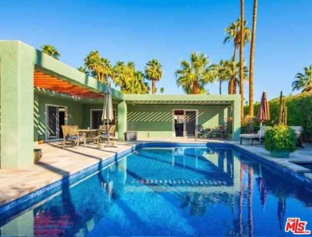817 N Via Monte Vista, Palm Springs, California 92262