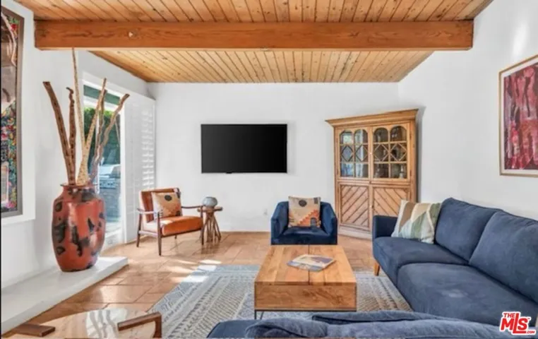 817 N Via Monte Vista, Palm Springs, California 92262