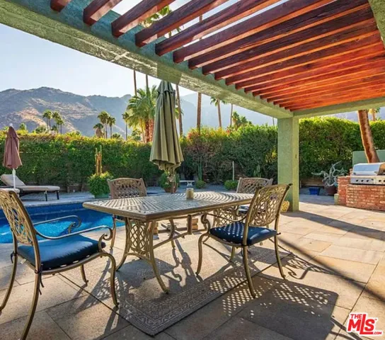 817 N Via Monte Vista, Palm Springs, California 92262