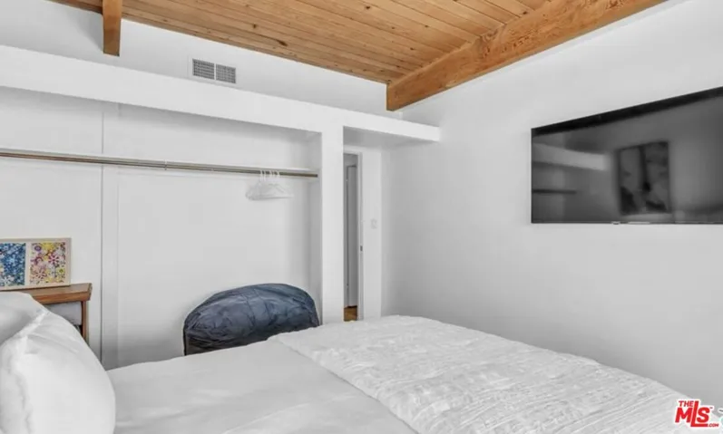 817 N Via Monte Vista, Palm Springs, California 92262