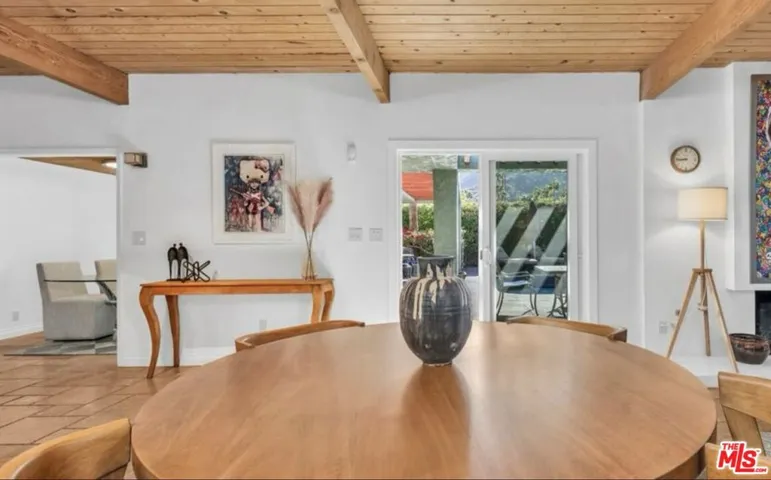 817 N Via Monte Vista, Palm Springs, California 92262