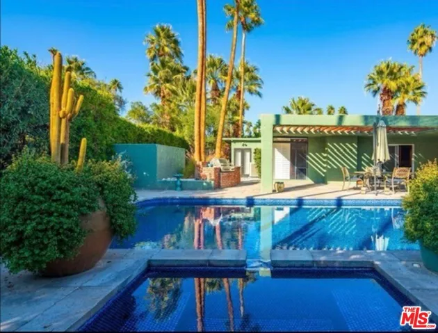 817 N Via Monte Vista, Palm Springs, California 92262