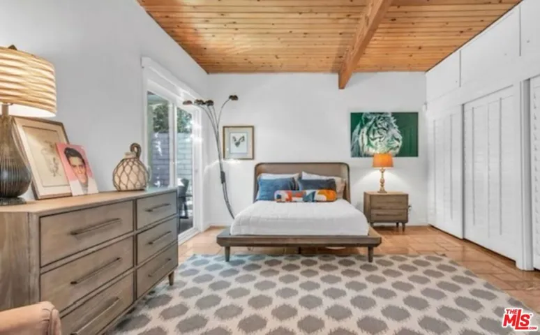 817 N Via Monte Vista, Palm Springs, California 92262