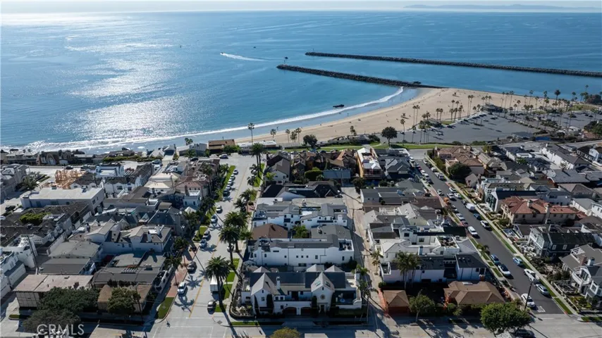 217 1/2 Marguerite Avenue, Corona Del Mar, California 92625