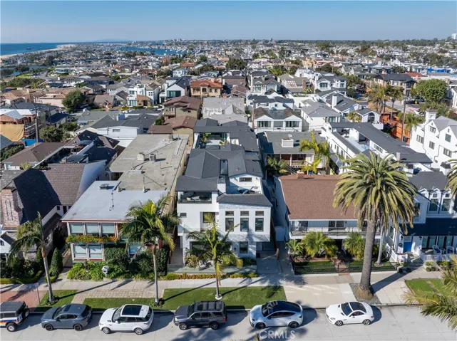 217 1/2 Marguerite Avenue, Corona Del Mar, California 92625
