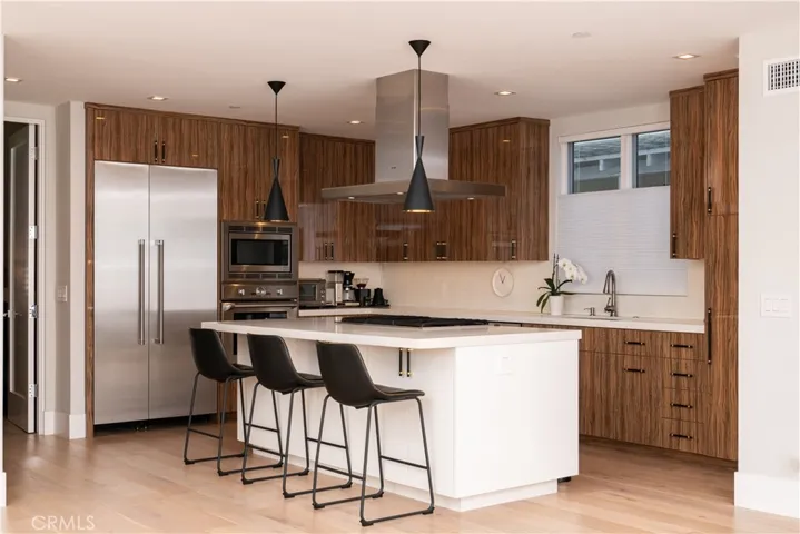 217 1/2 Marguerite Avenue, Corona Del Mar, California 92625